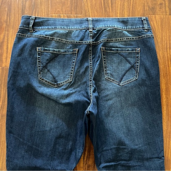 Lane Bryant Tighter Tummy Technology Bootcut Jeans Regular Fit size 20 - Picture 7 of 9